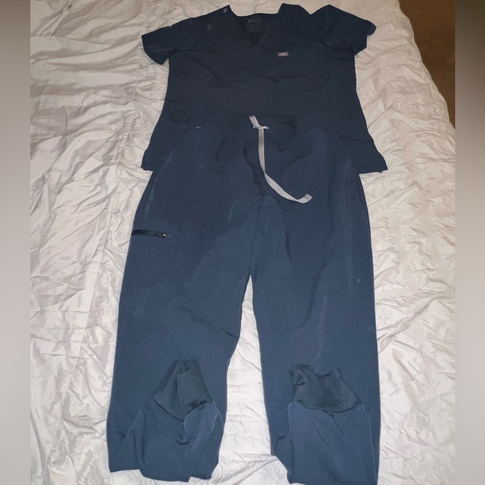 Figs scrub set